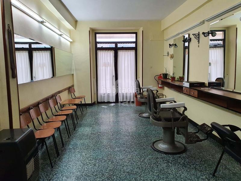 Foto cb70ae6b-e88d-4a7c-8cf9-e258c2dbe116. Local comercial en Parte Vieja Donostia - San Sebastián