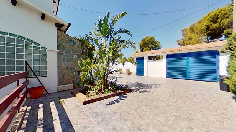 Foto f872c999-0fa3-4046-b5a8-594645bc0858. Casa con riscaldamento piscina in Els Masos - Els Garrofers Coma-ruga