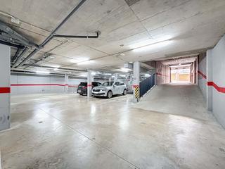 Aparcament cotxe  Calle navarra 82 82