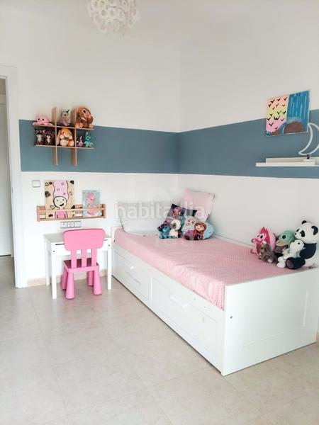 Foto 5a2e5536-9689-409e-b9a0-194c3e024fe5. Chalet con riscaldamento parcheggio piscina in costa Cunit - els jardins - els rosers Cunit