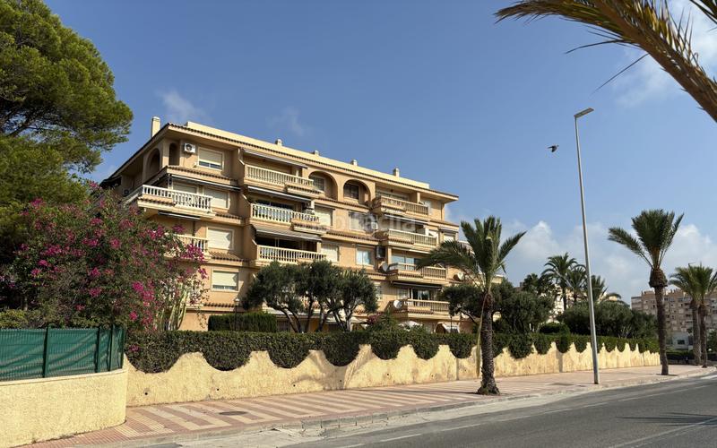 Foto e8a4b994-5c52-492b-9bb5-d3895ed6d31a. Pis amb aparcament piscina a Campello Playa Campello (el)