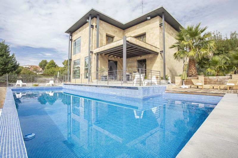 Foto b2470242-8a57-4fc8-8063-9a7679c3b6f0. Casa amb aparcament piscina a Colmenar de Oreja