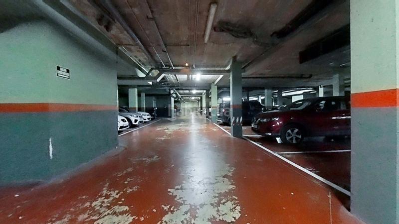 Foto 07ad460f-1647-4324-8d5d-b372ef36d08f. Parking coche en Centre Vendrell (El)