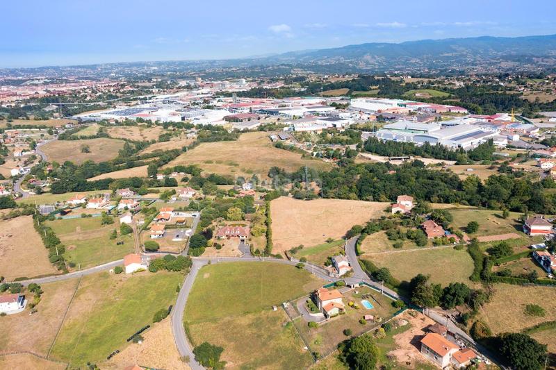 Foto 95be0ccb-ed33-48b2-b881-3f79a5baa02a. Residential plot in Porceyo Gijón