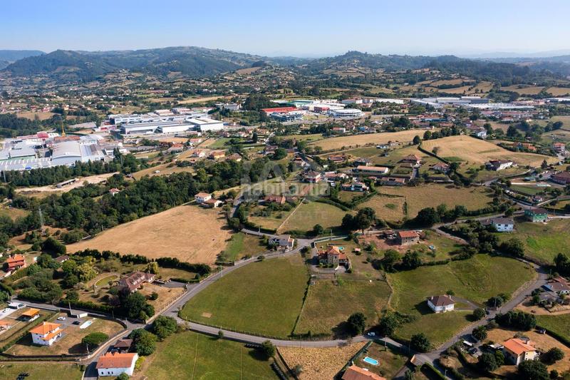 Foto c5bc59f4-1a97-4ac1-9eab-79397362fa1c. Terrain résidentiel dans Porceyo Gijón