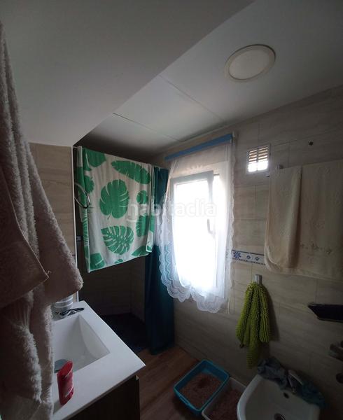 Foto 2113ca3b-b38c-48e4-9ca3-76522b665484. Edifici a cami 5 carretera vella de barcelona 5 a Tortosa