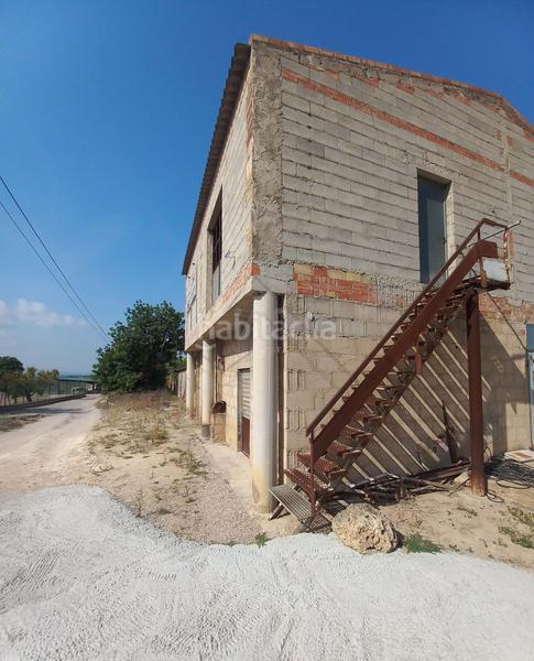 Foto 951594aa-1b47-44fe-9fb1-b23ddf611cfb. Edifici a cami 5 carretera vella de barcelona 5 a Tortosa