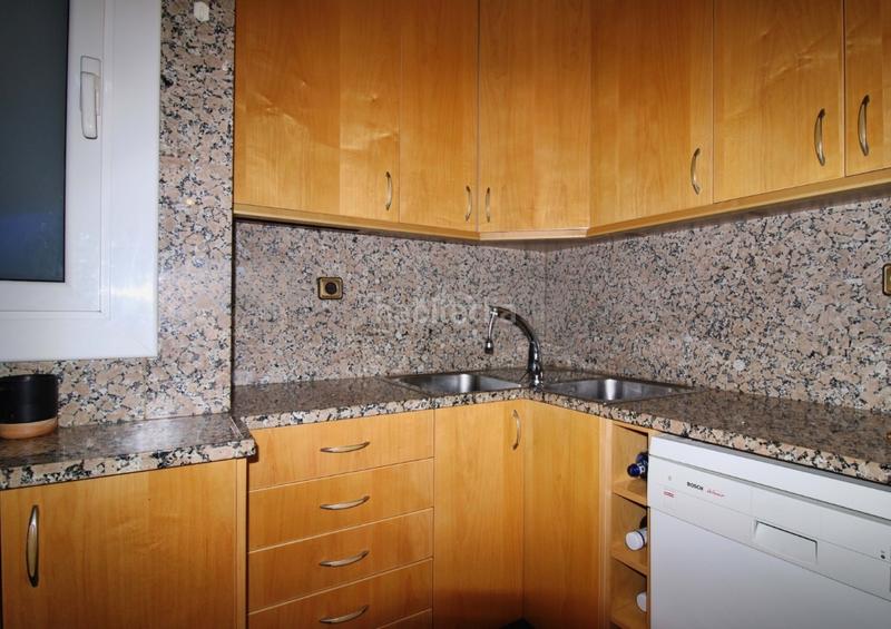 Foto 4d654c27-b03d-4757-aa95-c31257d2e7db. Rent flat with heating parking in Coma-ruga platja Coma-ruga