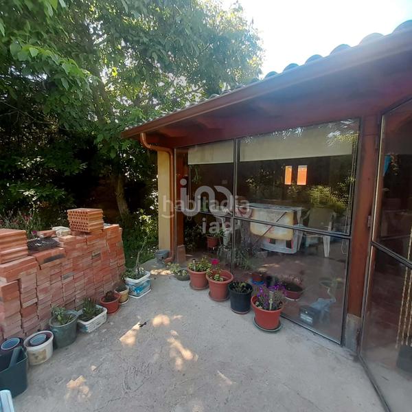 Foto 445442ae-f60f-4882-94af-04395fb90538. Casa amb aparcament a Castrocontrigo