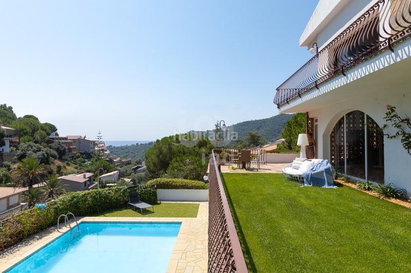 Foto fd1f1e2e-2a26-4904-bd87-217f4e299045. Casa en Alella