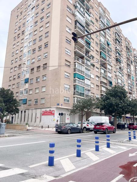 Foto 0d78d94d-4076-43dd-86d0-1b5c8c880225. Appartamento con parcheggio in Parque Ayala - Jardín de la Abadía - Huelín Málaga