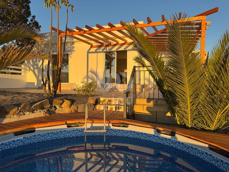Foto e4fb2fb7-f3ec-4506-81d3-1ba222614846. Casa con riscaldamento piscina in Arona pueblo Arona