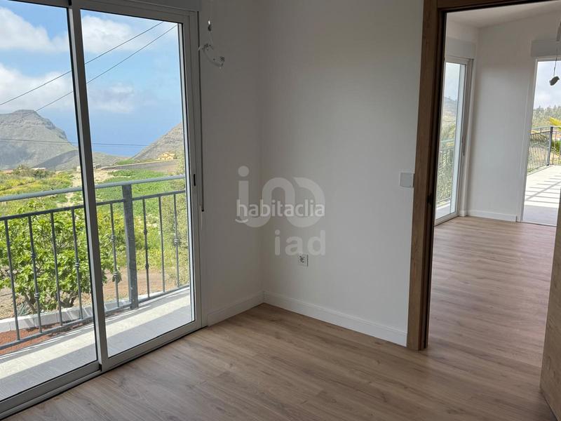 Foto df6c63e0-26bc-4f08-bd8e-8436e5a3f8f5. House with heating pool in Arona pueblo Arona