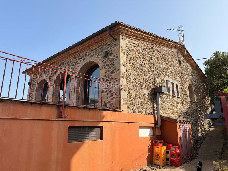 Foto 041a6ed8-265c-467a-8d9c-6a7484cbab86. Local comercial a Planes d´Hostoles (Les)