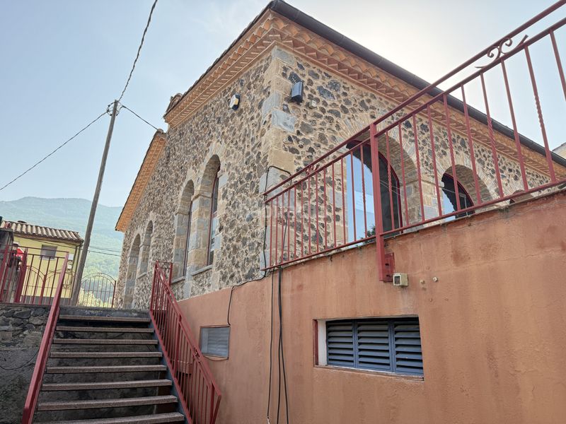 Foto b366b9bc-3c26-4cad-bcf5-dd414b6ae621. Local comercial a Planes d´Hostoles (Les)