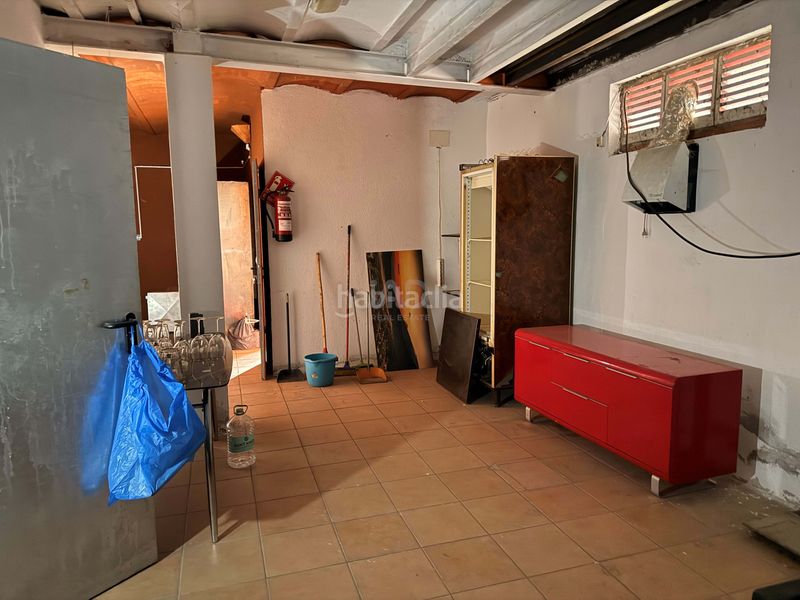 Foto d5b11040-b5e8-4edb-a0e0-95a1d1c236a8. Local comercial a Planes d´Hostoles (Les)