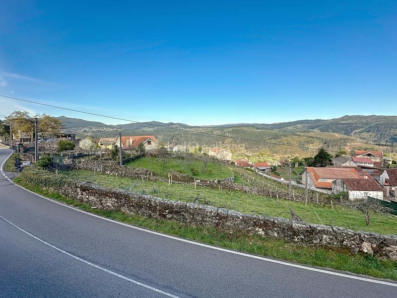 Foto 495dd079-0638-4cac-8331-7b00d77335fa. Wohngrundstück in lugar taboadelo 35 in Ponte - Caldelas