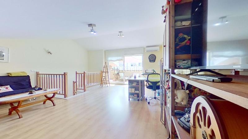 Foto 8e9dd6a8-fe93-4803-a9a5-98ca05015425. Casa amb calefacció aparcament a Centre Vendrell (El)