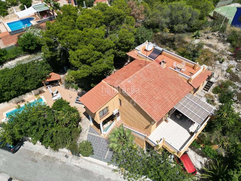 Foto 07ddcdba-2c2a-4ce1-90a2-2f6f3b2f83e9. Casa amb calefacció aparcament piscina a Pueblo Español-Coveta Fumá Campello (el)