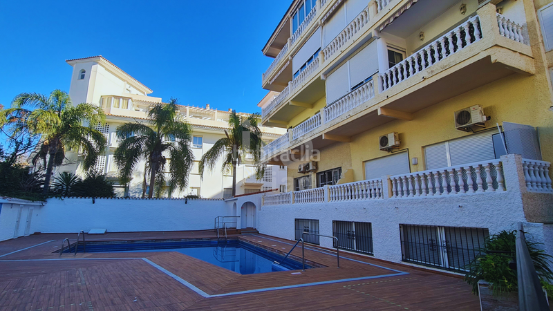 Foto 79c26cdb-5eaa-46b6-a80b-fb45fd000d49. Appartamento con riscaldamento piscina in La Carihuela - Los Nidos Torremolinos
