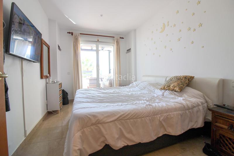 Foto b039b9bc-b195-44a7-a206-3c0e1a42ffc3. Appartamento con parcheggio piscina in Alcorrín Manilva