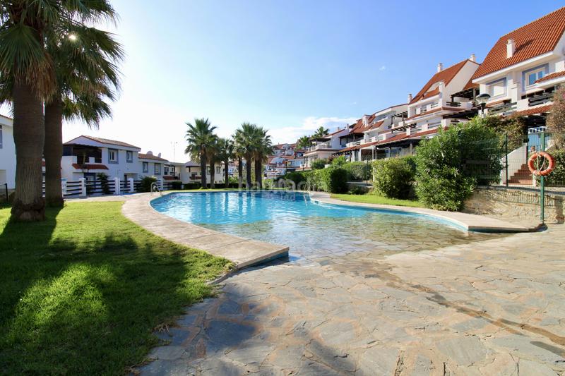 Foto ee302fc2-d5a1-4625-b2c2-c710291d4db4. Pis amb aparcament piscina a Alcorrín Manilva