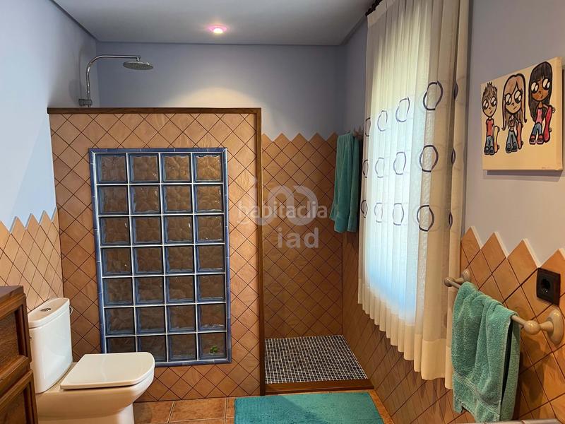 Foto b89cd2df-5b50-46cc-b80c-ed5e2c88ae68. Casa en Petrer