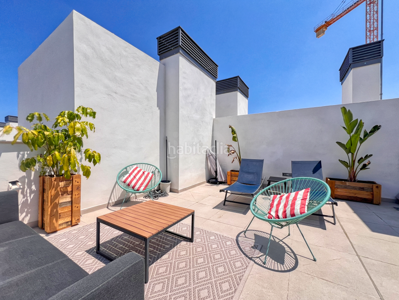 Foto ebcff55b-cf4f-4517-b895-95d666a71939. Lloguer àtic amb aparcament piscina a El Montgó Dénia