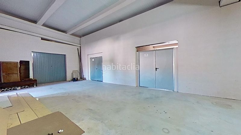Foto 1ede2399-59aa-4425-bbb8-836f996eb4f3. Local comercial a Espluga de Francolí (L´)
