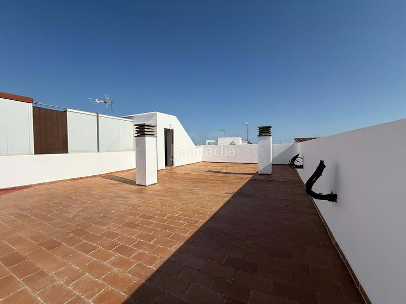 Foto cf9bfa25-7bd5-48af-b496-000356f8b2eb. Flat with heating parking in Lepe