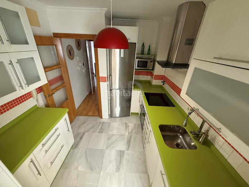 Foto f13ff13b-a142-4685-9b7d-de173676db11. Flat with heating parking in Lepe