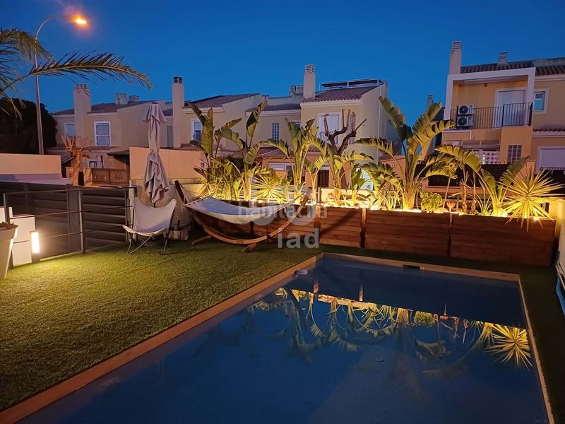 Foto 7da8540e-5de2-4cd5-a39b-77ffc4be69cf. Chalet con riscaldamento parcheggio piscina in Pueblo Español-Coveta Fumá Campello (el)