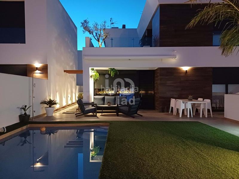Foto 982084ca-4a4d-457c-8787-7f5d6492219e. Chalet con riscaldamento parcheggio piscina in Pueblo Español-Coveta Fumá Campello (el)