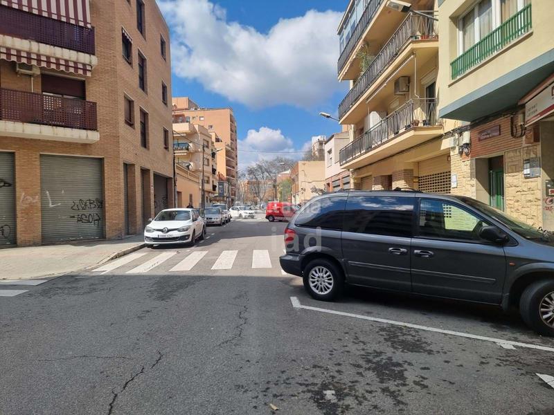 Foto ac968a69-9874-4a80-ac5b-b44d5cb5d7de. Autoparkplatz in Centre Reus