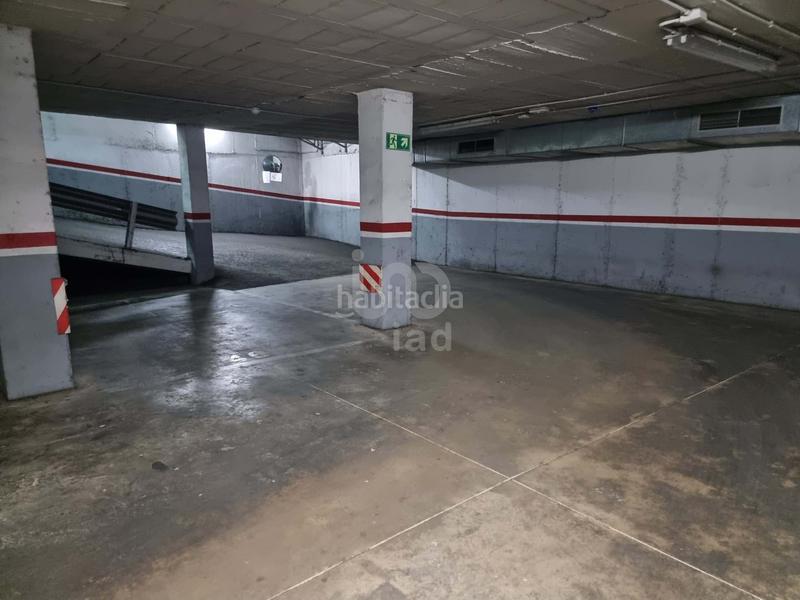Foto 51765fa9-58b3-43f6-91c9-4f124e3ced8e. Parking voiture dans Centre Reus