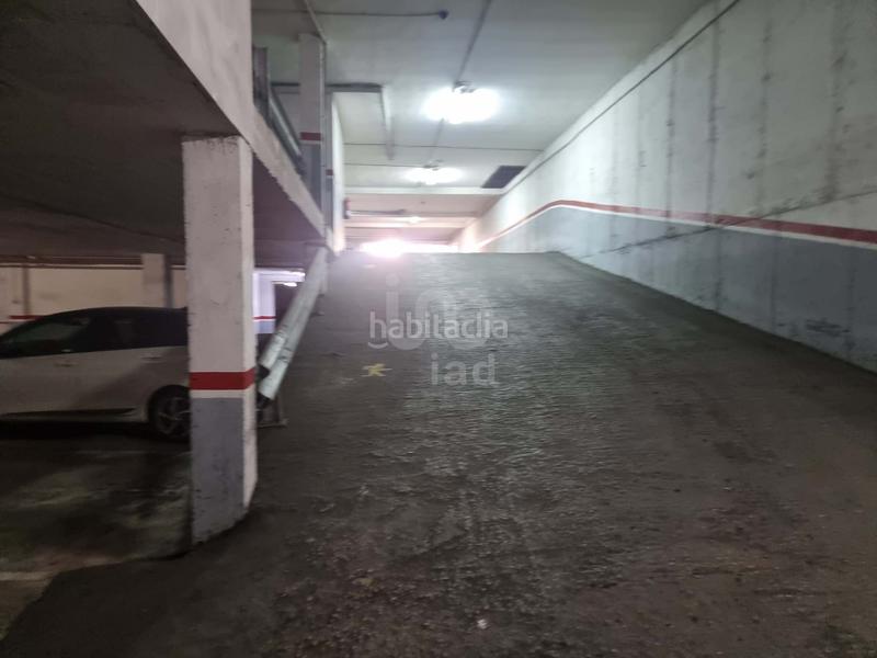 Foto f6772b74-a2dd-4563-ae02-259cdbf26a75. Parking voiture dans Centre Reus
