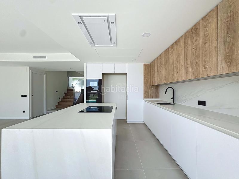 Foto bd4c9b1f-258d-4a71-b803-a21eda60a196. Casa amb calefacció aparcament a Teià