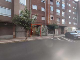 Aparcament cotxe a Trobajo del camino