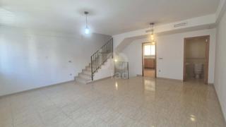 Casa bifamiliare in Carrer juan abargues 7
