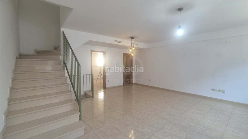 Foto 627deacb-41cc-4786-bc38-446e009c9445. Casa pareada en Real de Gandía