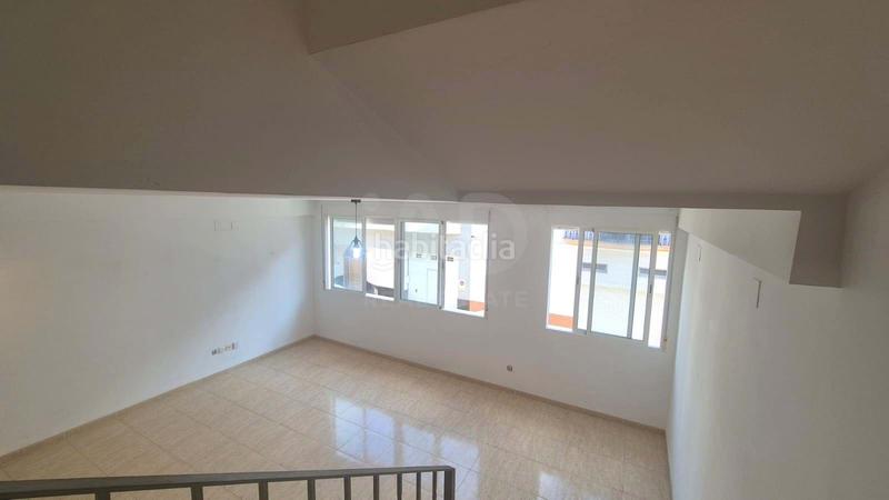 Foto d4cf03e0-53d4-4b8b-9f69-5e30f52959ad. Casa pareada en Real de Gandía