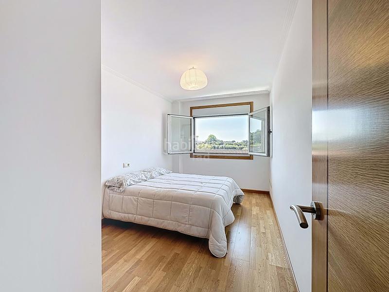 Foto 67b31e5d-5aea-4a55-9026-358516d5d720. Piso en lg vinquiño-padriñan 25a en Sanxenxo pueblo Sanxenxo