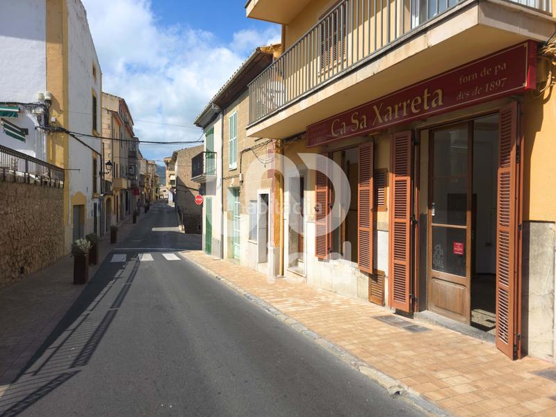 Foto ea561dd1-4df6-41c3-a01d-8db36fc95189. Lloguer local comercial a Campanet