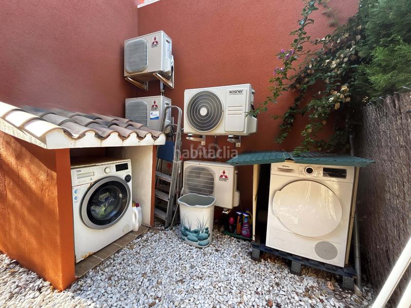 Foto 334fc765-fdc6-44f2-942a-cd799aaa5d3a. Casa bifamiliare con riscaldamento parcheggio piscina in Dénia