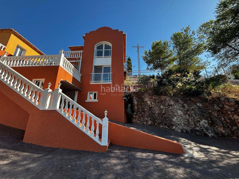 Foto 403cad9d-a88e-4154-9a21-6d65c543c58a. Casa bifamiliare con riscaldamento parcheggio piscina in Dénia
