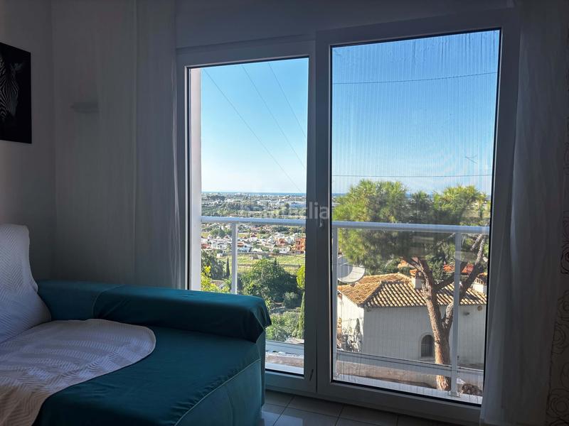 Foto bbf47a7e-ac41-4b8b-8a5f-fa520c3e65e8. Casa bifamiliare con riscaldamento parcheggio piscina in Dénia