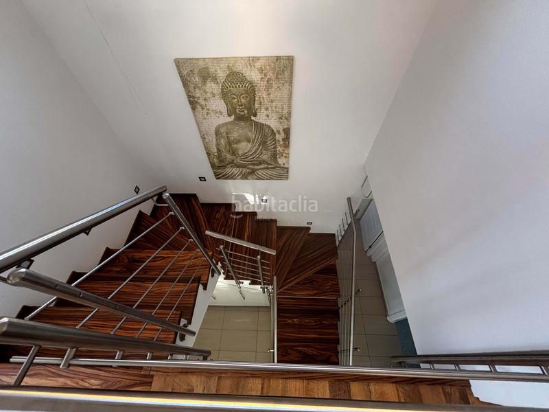 Foto cefc89b2-b68a-4a56-917d-9893f2d78a67. Casa bifamiliare con riscaldamento parcheggio piscina in Dénia