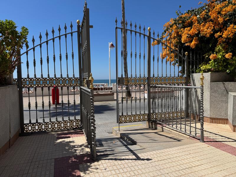 Foto 8bfbd956-32ab-424b-8fa7-11f0012f64c1. Etagenwohnung mit heizung in Paseo Marítimo - San José - La Laguna Cádiz