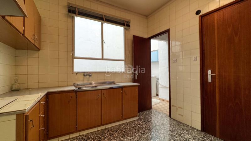 Foto 86e06cb7-d49f-480a-8166-c879e1427d64. Edifici a Pego