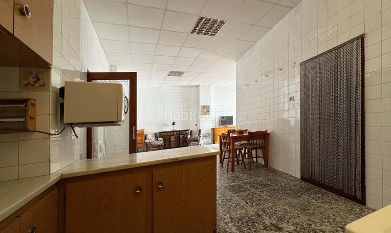 Foto de03f524-3d72-4b1d-a11c-c970d63c328a. Edifici a Pego